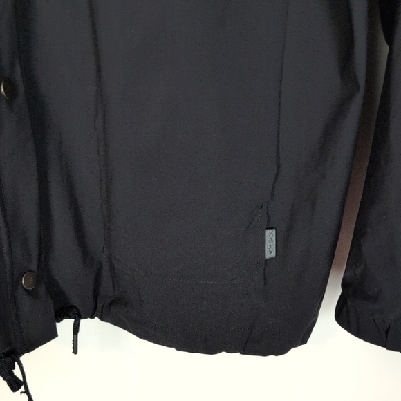 Oska Drawstring Waist Snap Front Top - Picture 4 of 11